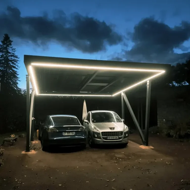 Panneaux solaires et bornes